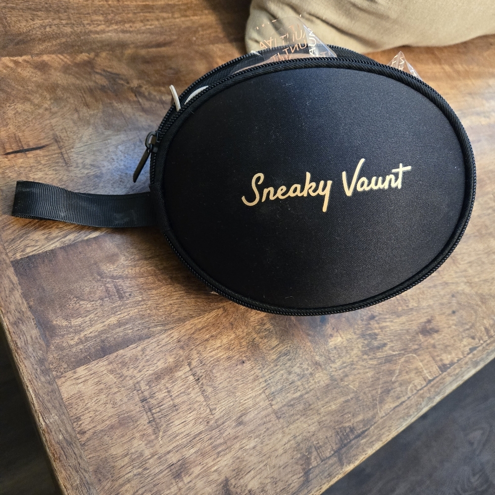 Sneaky Vaunt bra in nude. Size DD